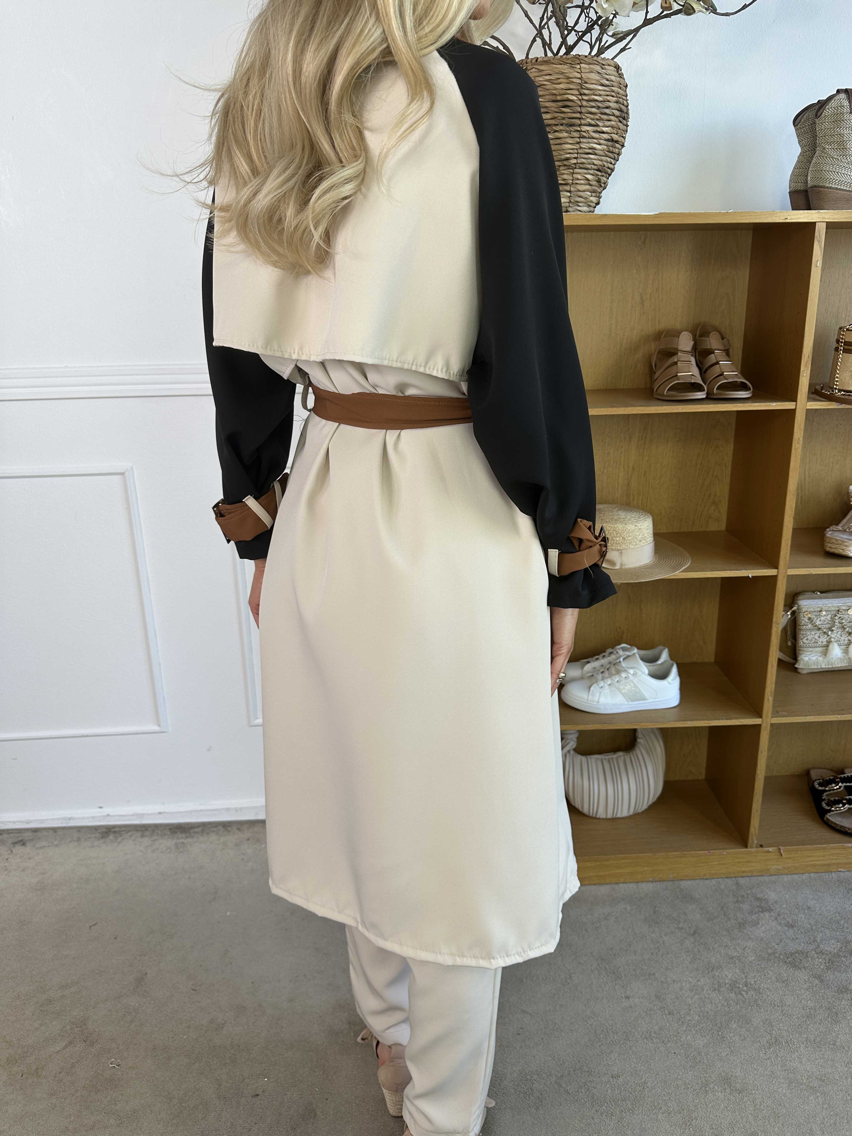 Neema - Let flerfarvet trenchcoat med bindebånd